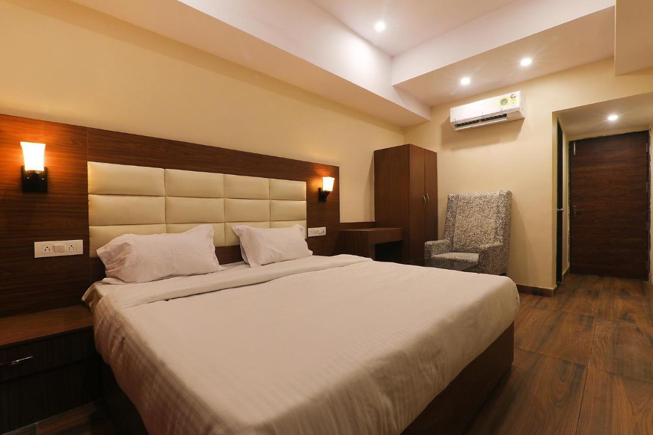 Fabhotel Blueark Lucknow Buitenkant foto